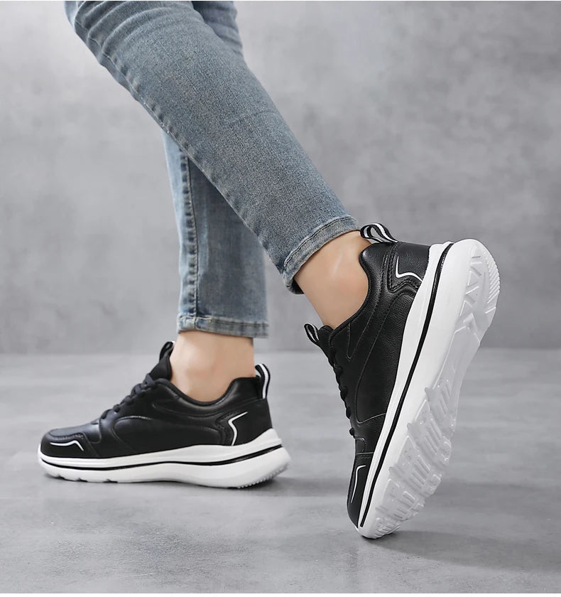 Women Casual Sneakers Running Sport Shoes Mesh Breathable Female Walking Jogging Shoes Comfortable Black White Tennis Sneakers